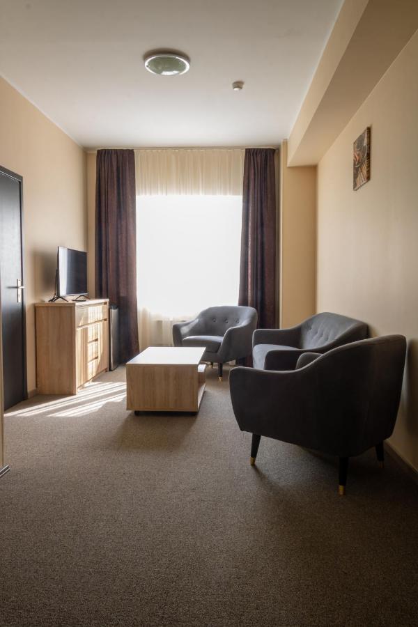 Vilarhotel Aizkraukle Exteriör bild